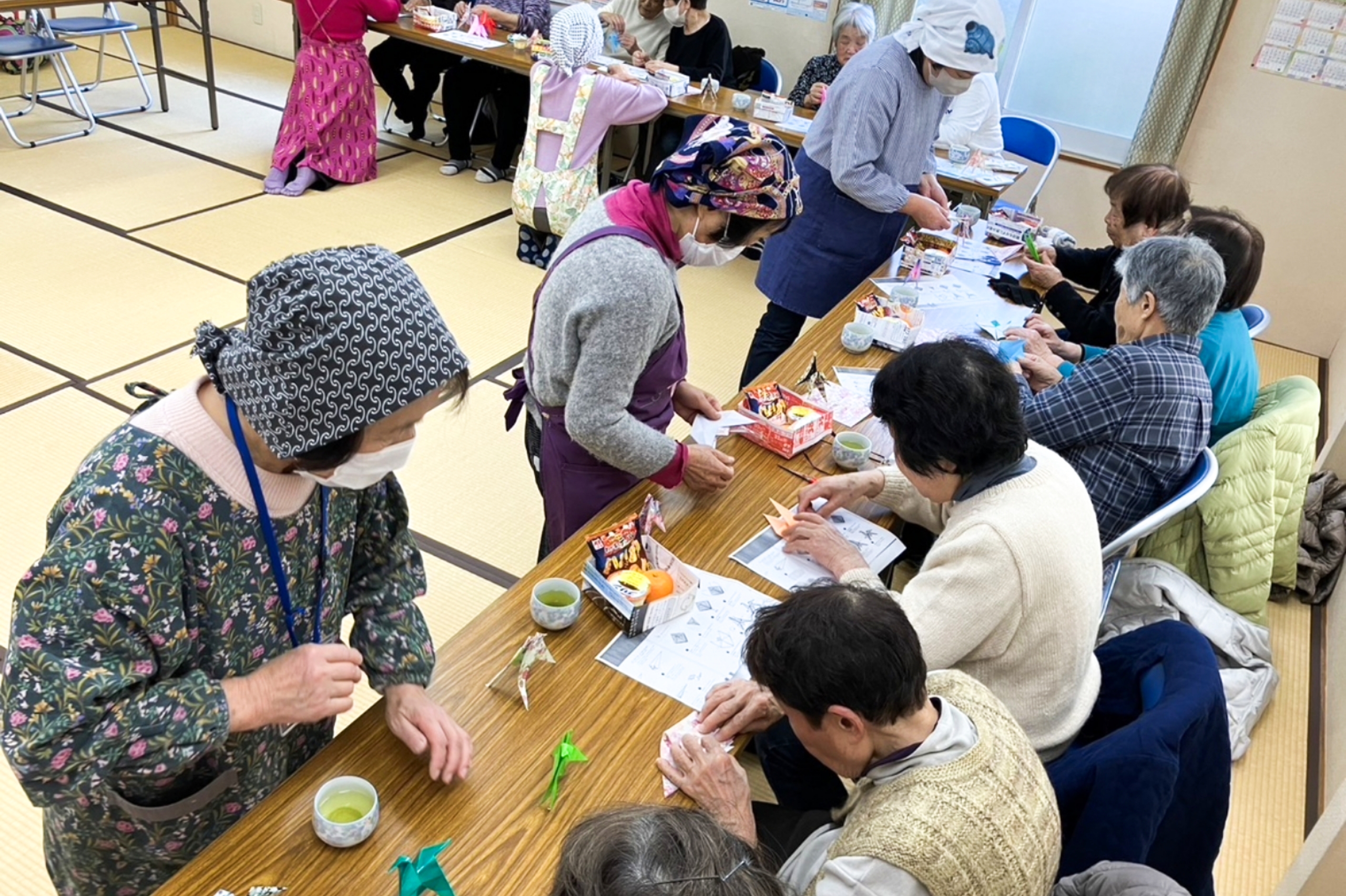 多様な人々が地域で活き活きと活動している様子